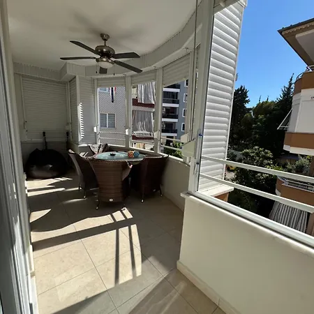 Cleopatra Sunshine Lägenhet *